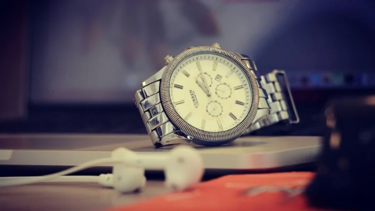 Casîo: Innovation, Precision, and the Legacy of Timekeeping Excellence